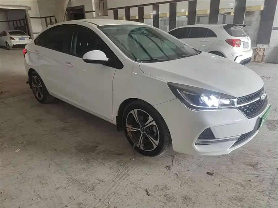 Chery Arrizo 5