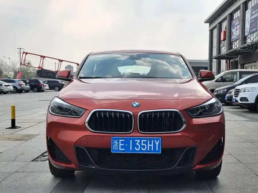 BMW X2