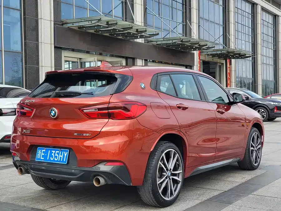 BMW X2