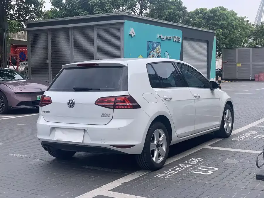 Volkswagen golf
