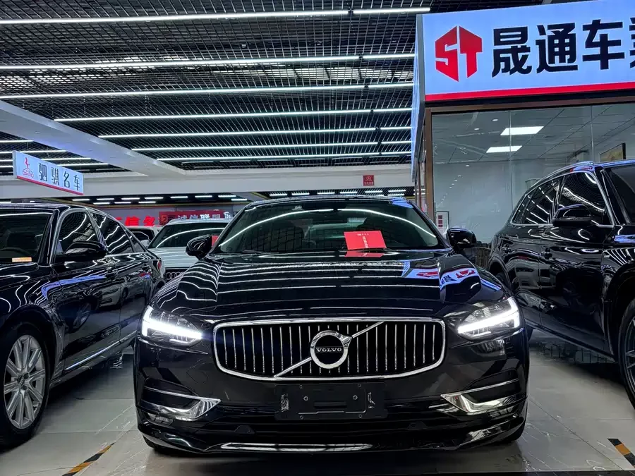 Volvo S90