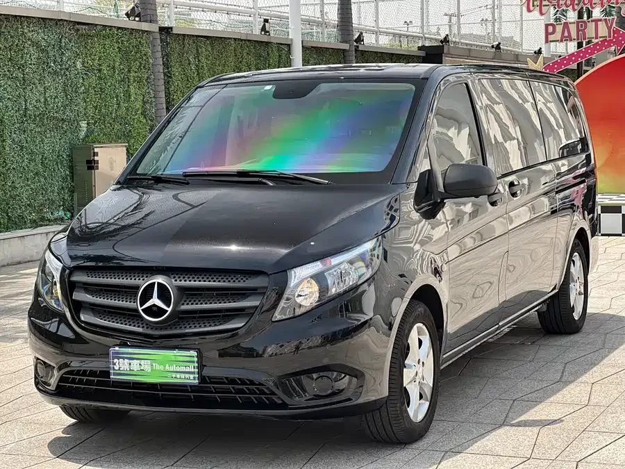 Mercedes Benz Vito