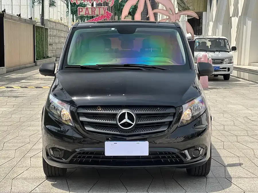 Mercedes Benz Vito