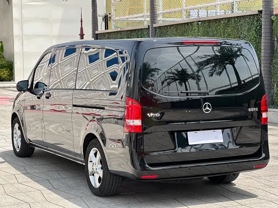 Mercedes Benz Vito