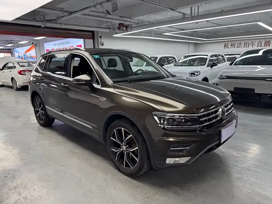 Volkswagen Tiguan L