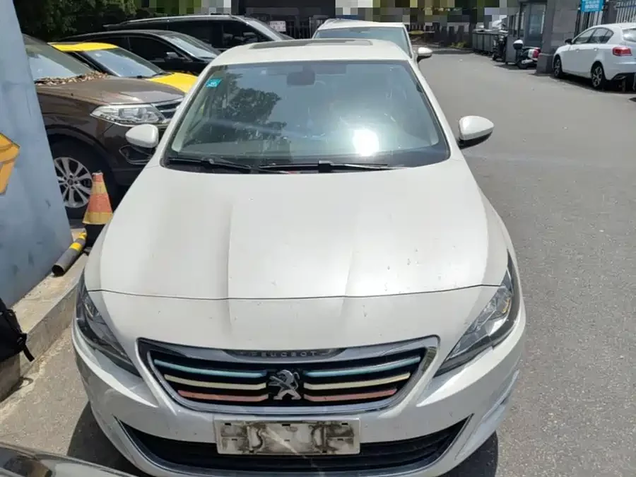 Peugeot 408