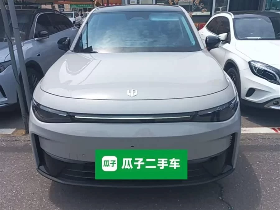 Leapmotor C10