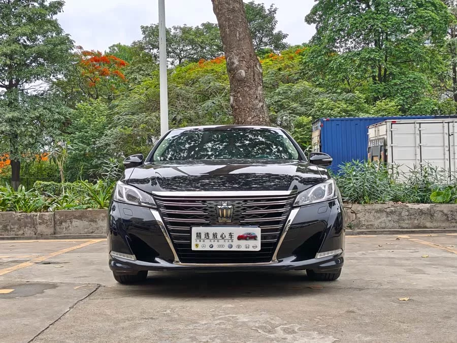 Toyota crown