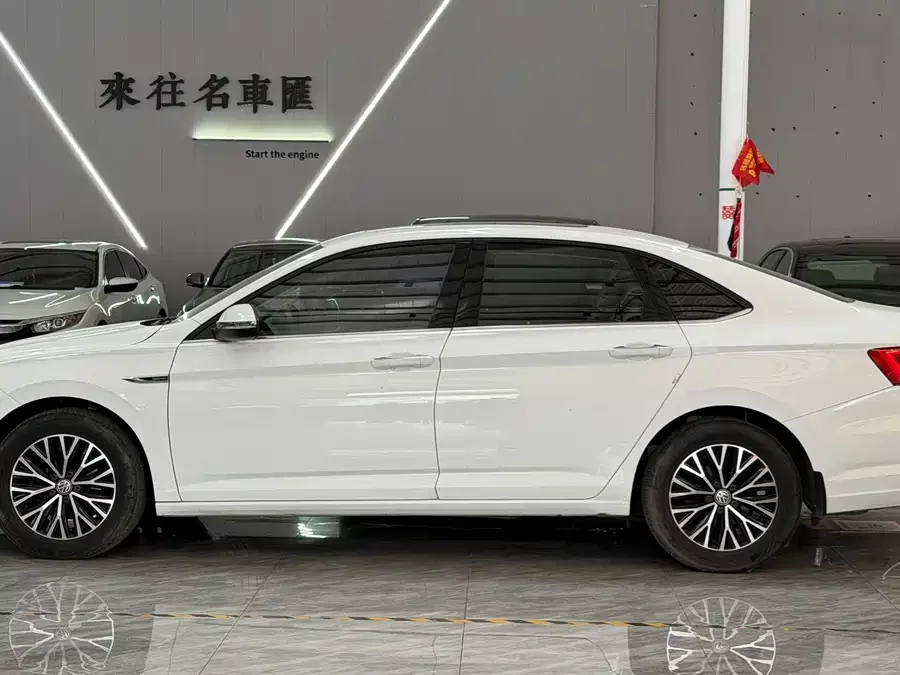 Volkswagen Sagitar