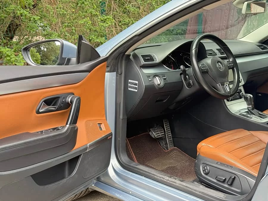 Volkswagen FAW- CC
