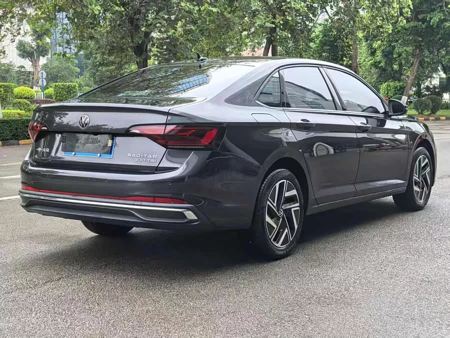 Volkswagen Sagitar