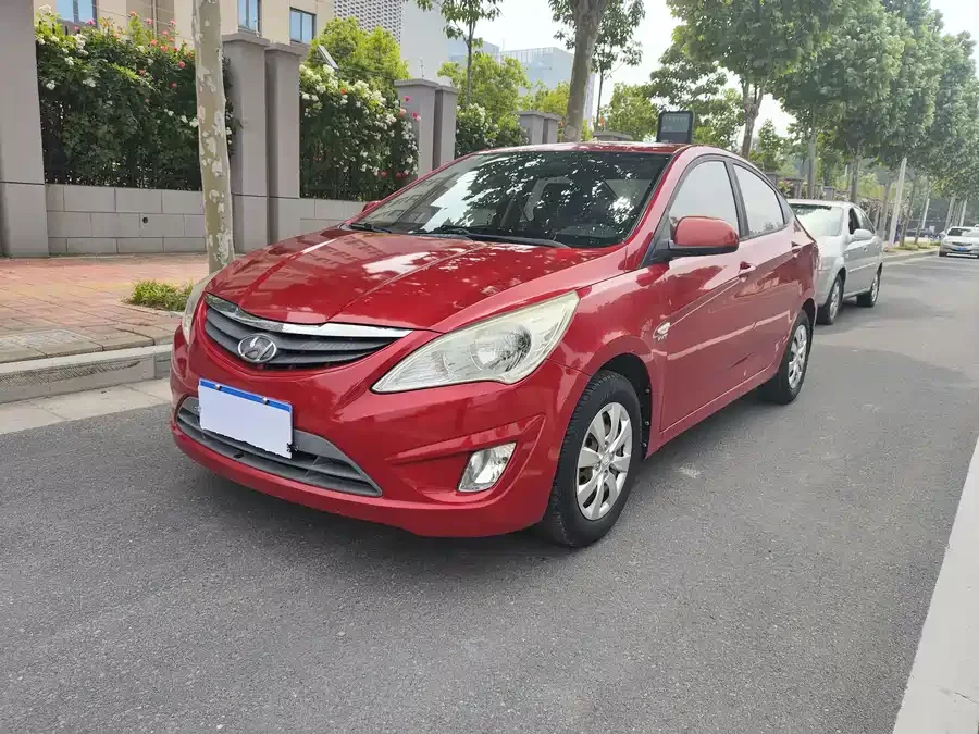 Hyundai Rena