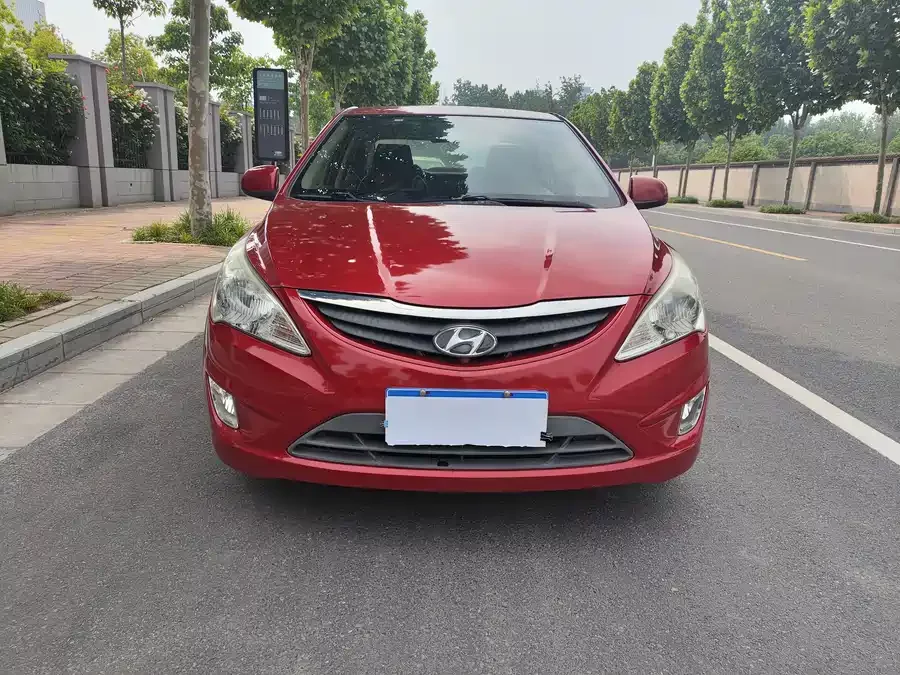 Hyundai Rena