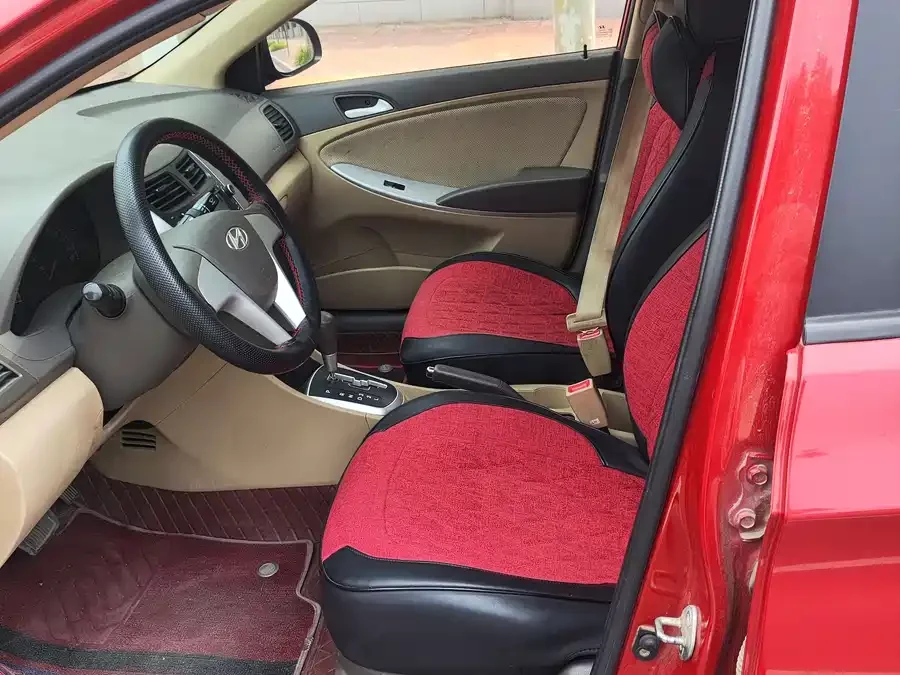 Hyundai Rena