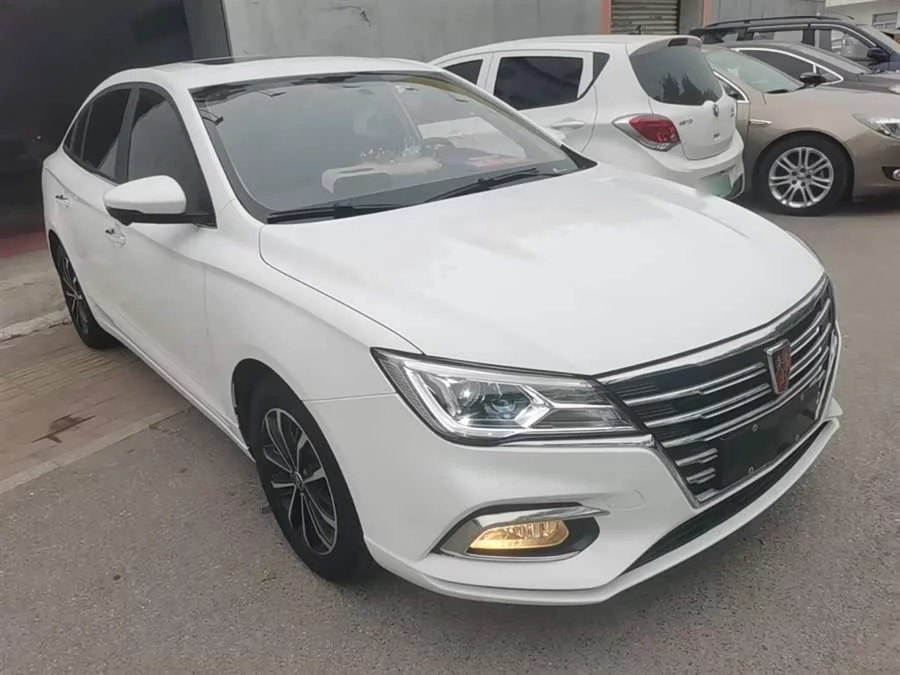 Roewe i5