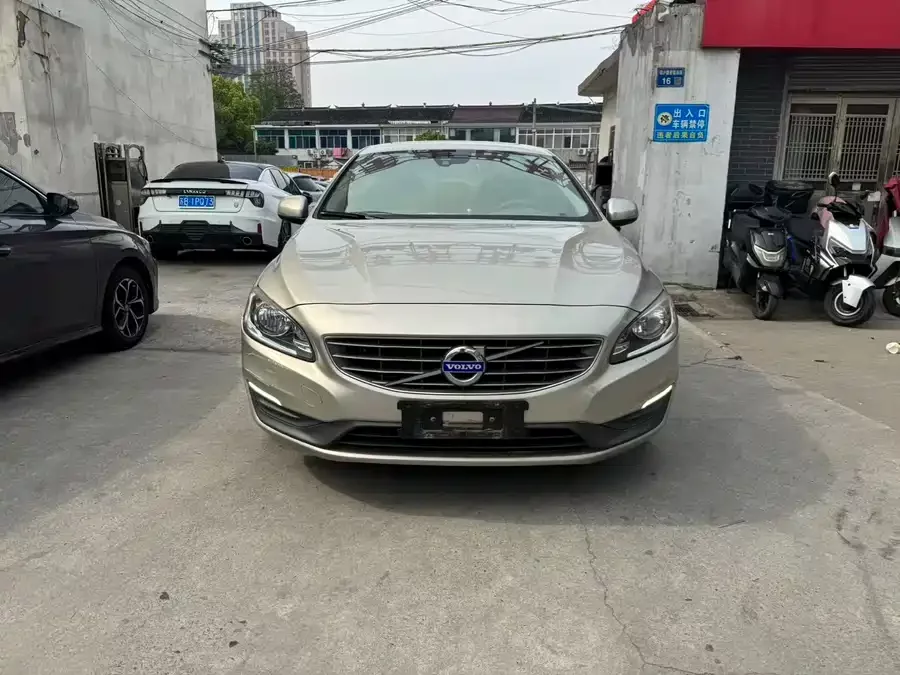 Volvo S60