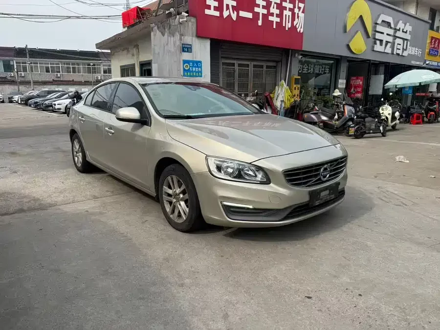 Volvo S60