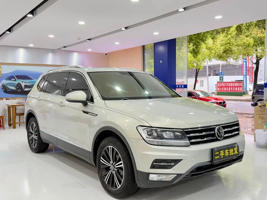 Volkswagen Tiguan L