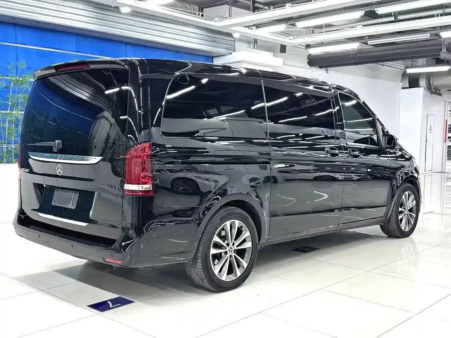 Mercedes Benz Class V