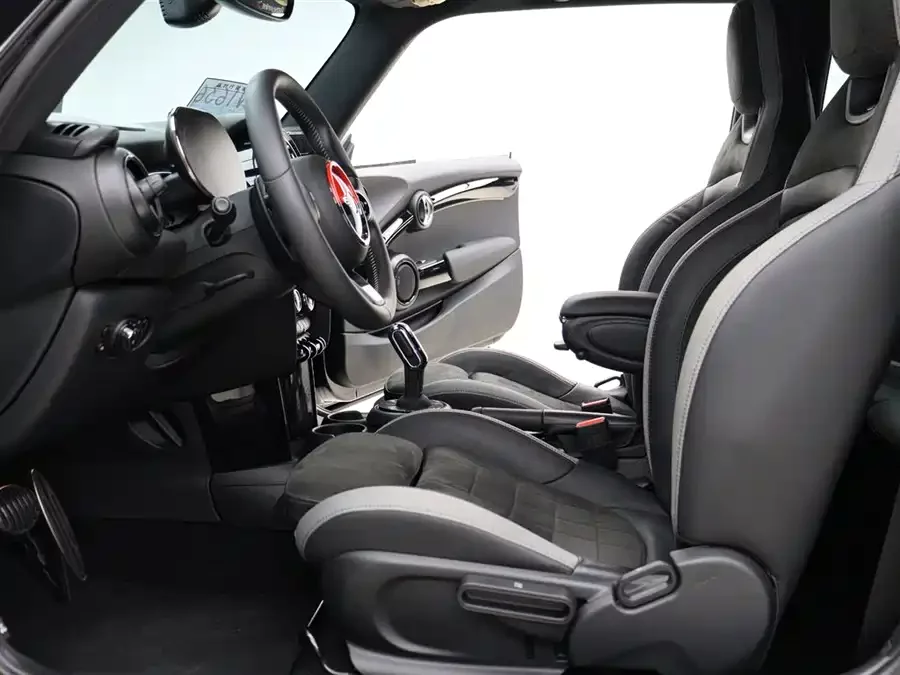 MINI JCW