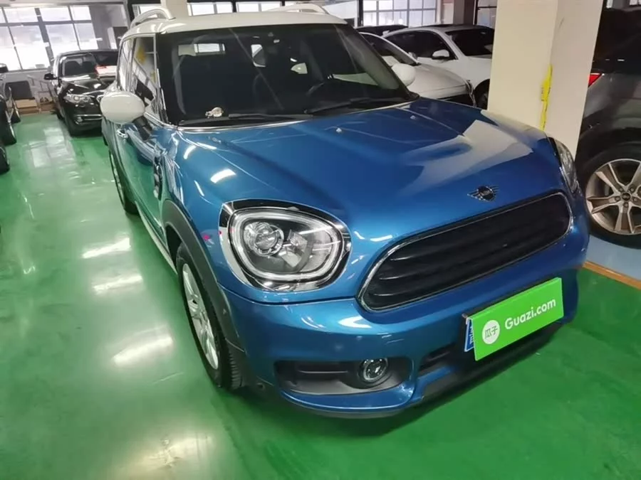 MINI COUNTRYMAN