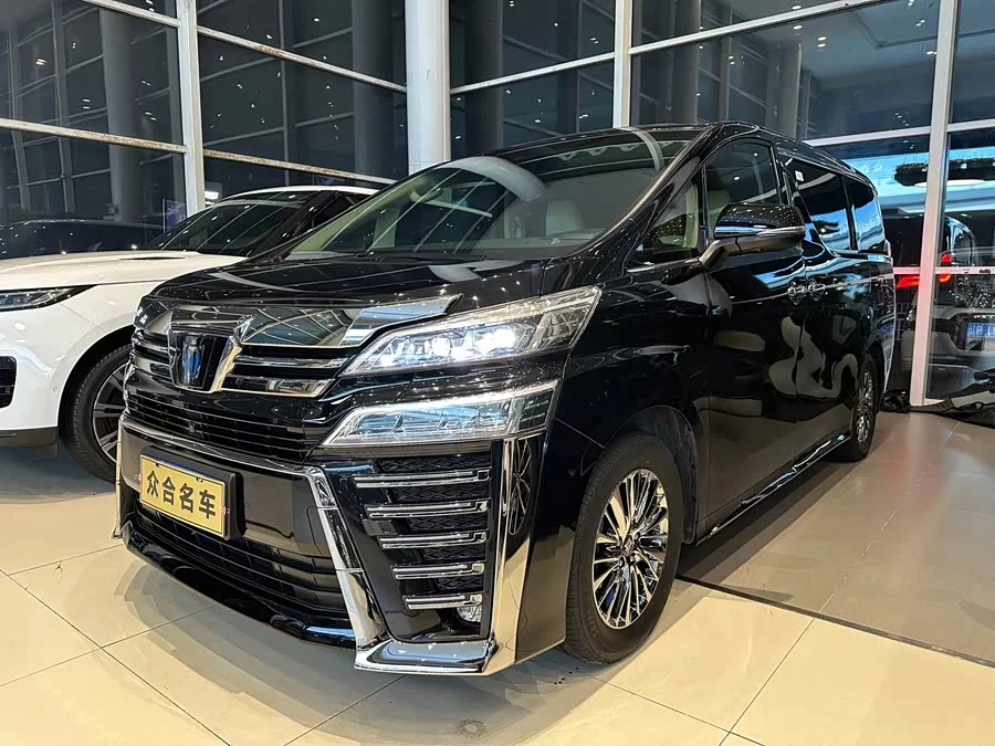 Toyota Crown Vellfire