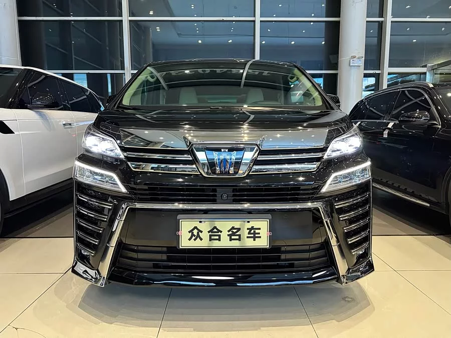 Toyota Crown Vellfire