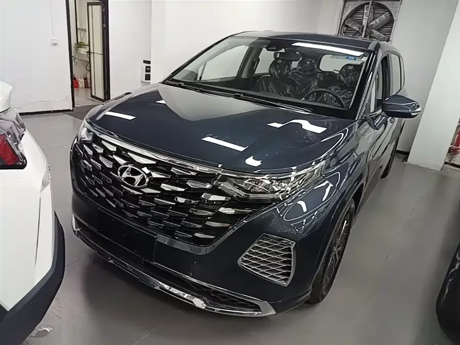 Hyundai Custo
