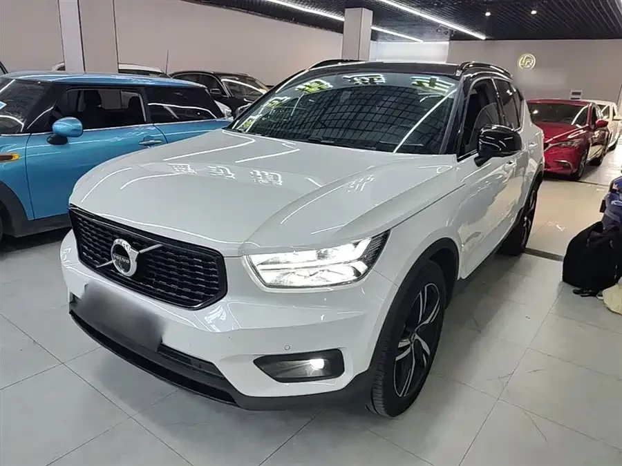 Volvo XC40