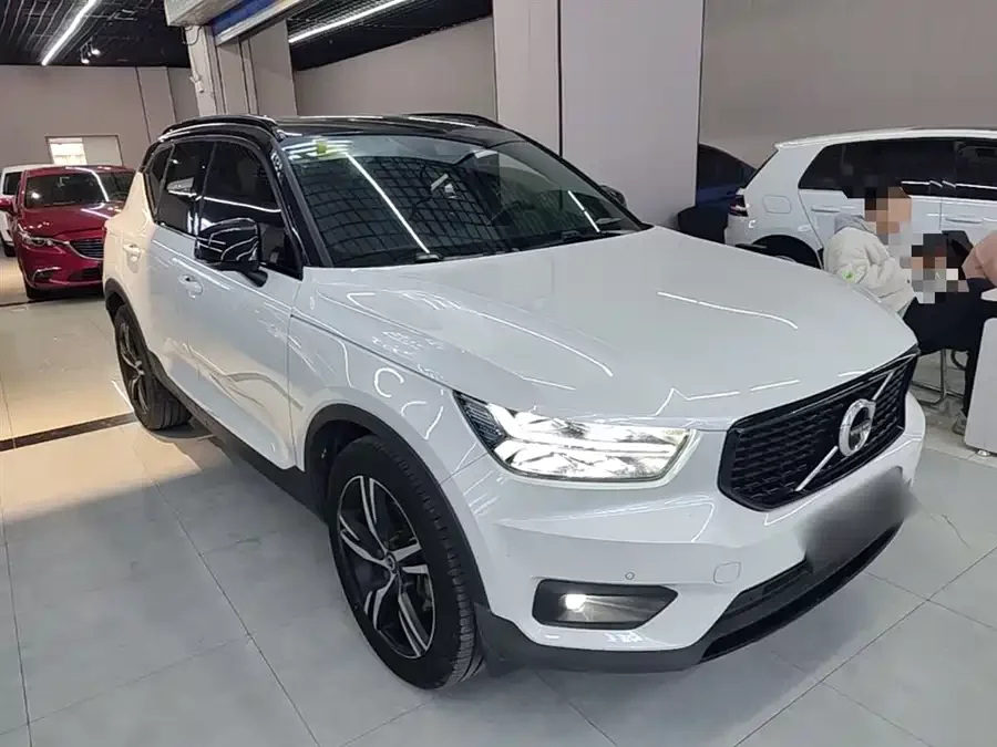 Volvo XC40