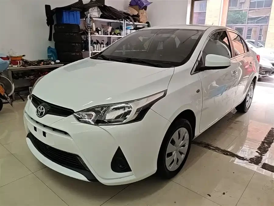 Toyota YARiS L Enjoy
