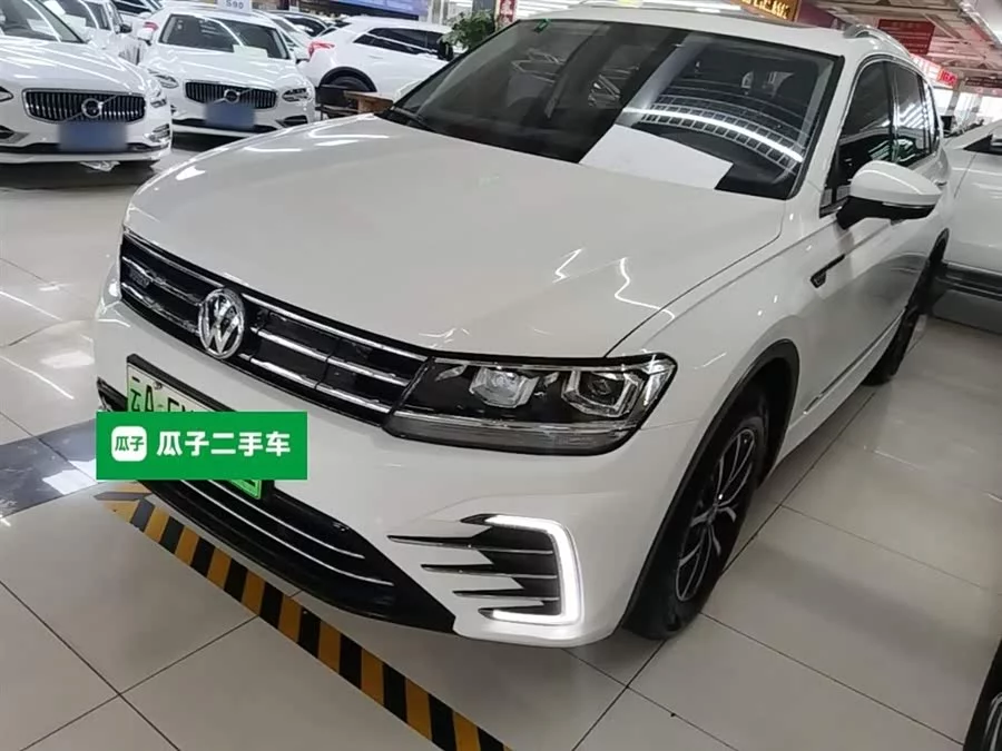 Volkswagen Tiguan L plug-in hybrid