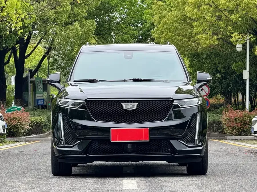 Cadillac XT6