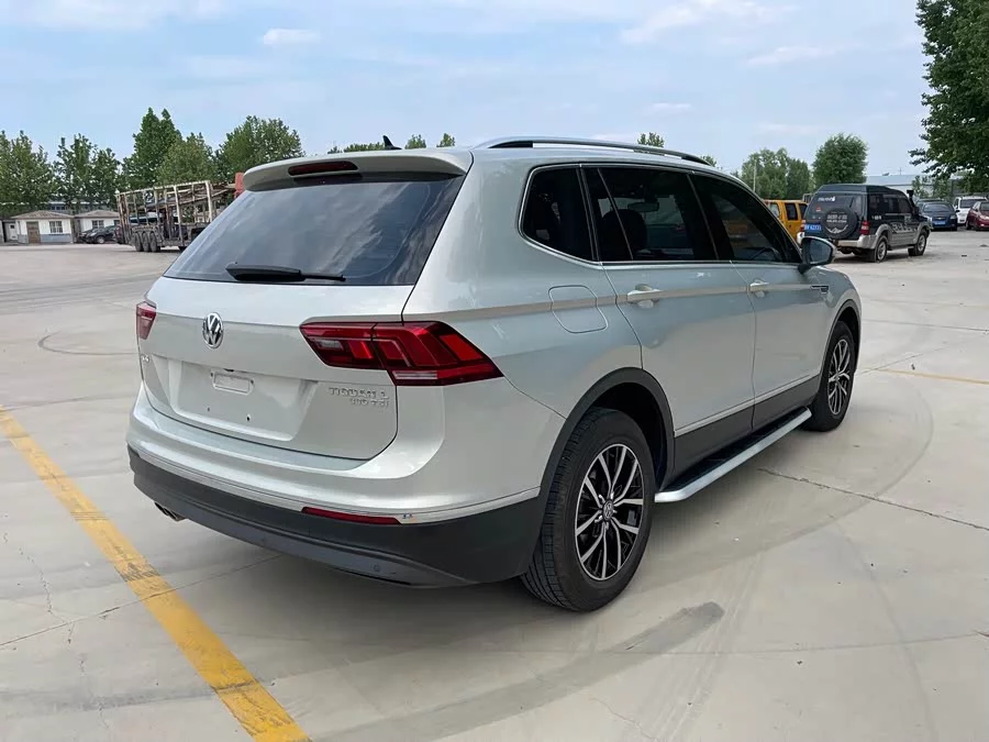 Volkswagen Tiguan L