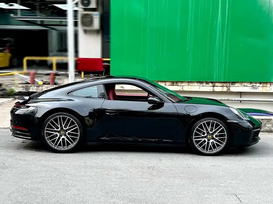 Porsche 911