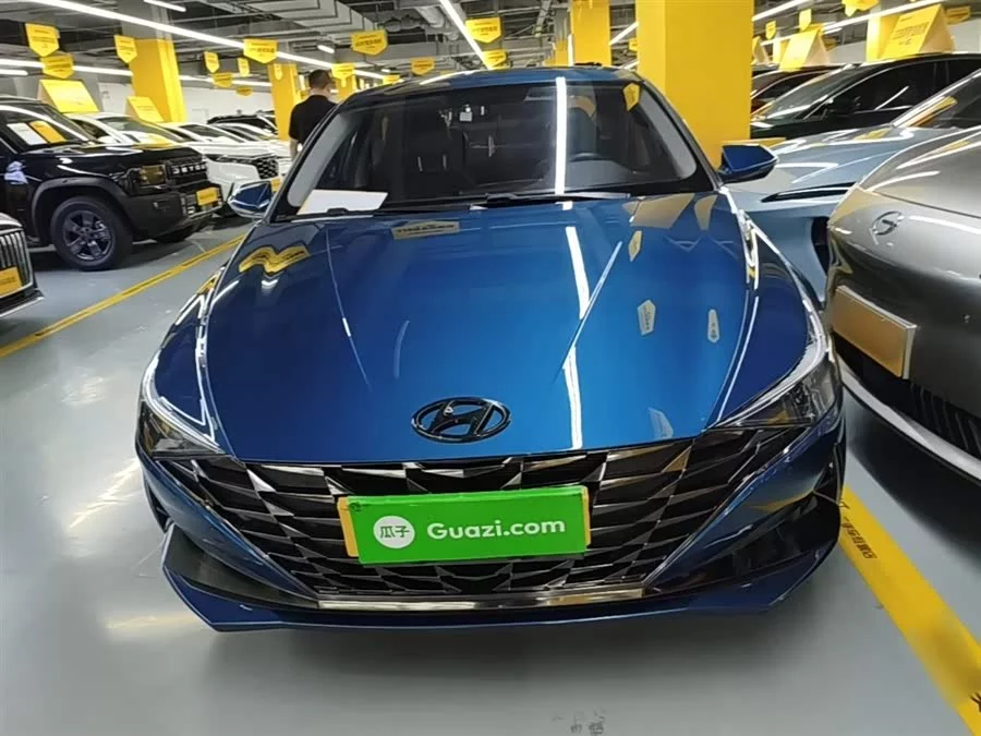 Hyundai Elantra