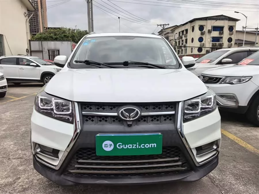 BAIC S3