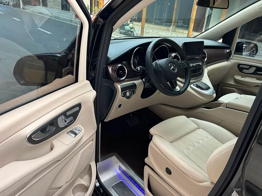 Mercedes Benz Class V