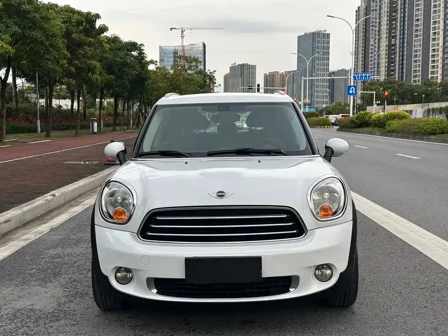 MINI COUNTRYMAN