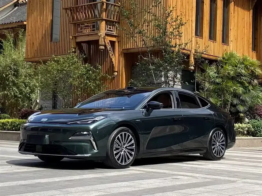Geely Galaxy Star 8