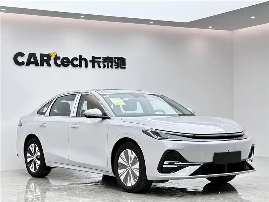 Geely Galaxy A7 EM