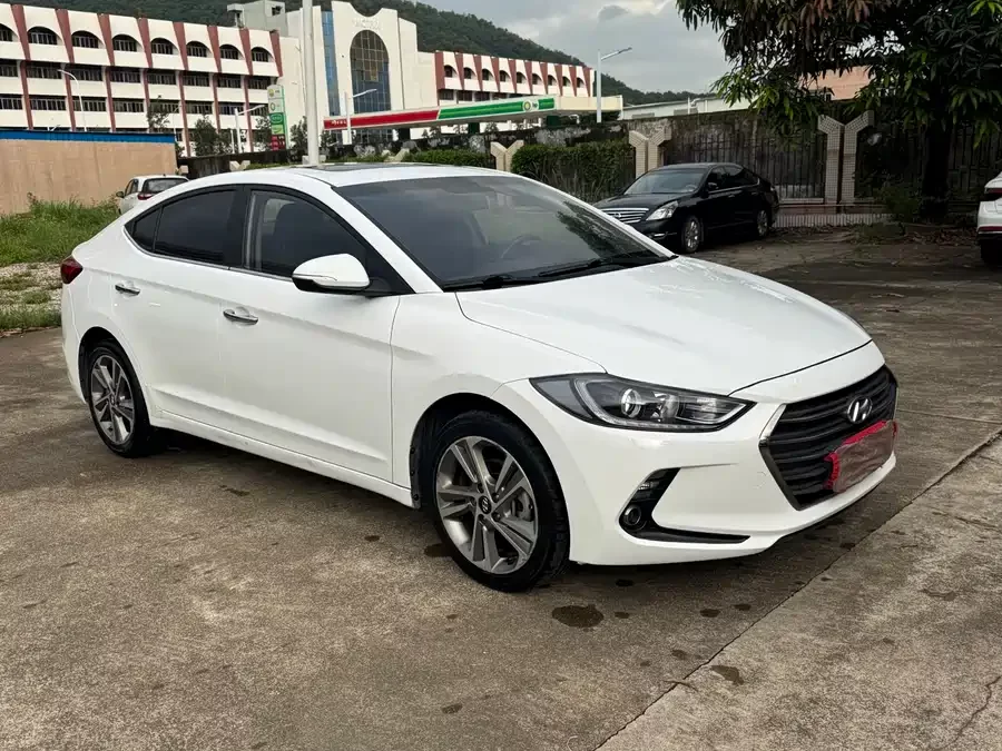 Hyundai elantra