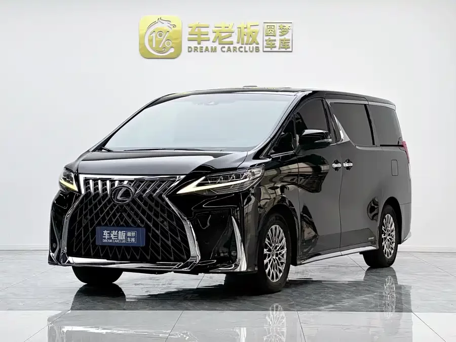Lexus LM