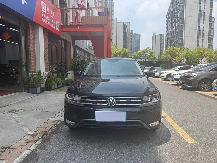 Volkswagen Tiguan L