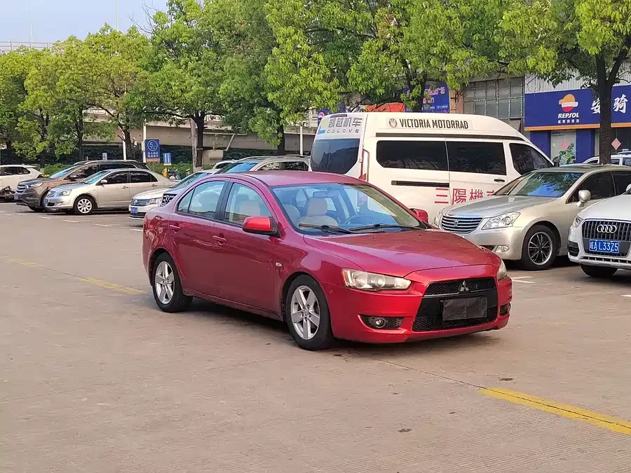Mitsubishi Wing God
