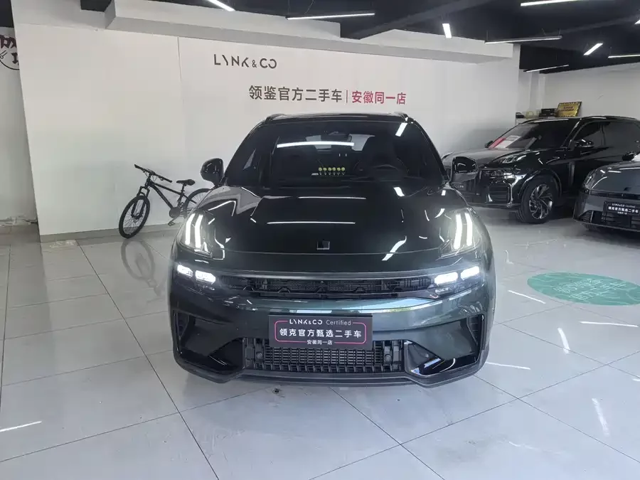 Lynk & Co 06