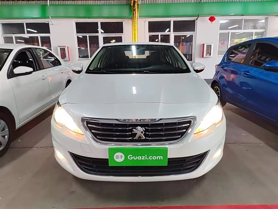 Peugeot 408