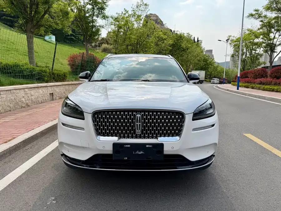 Lincoln Adventurer