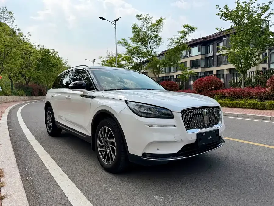 Lincoln Adventurer