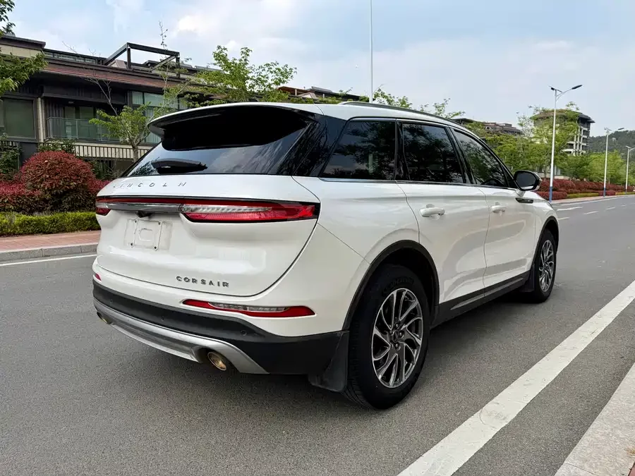 Lincoln Adventurer